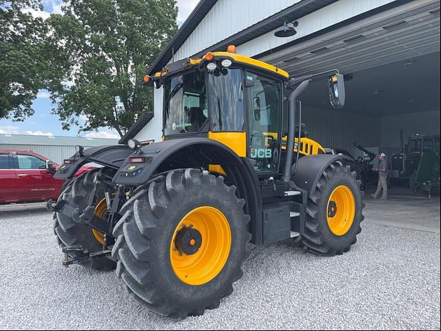 Image of JCB Fastrac 4220 equipment image 2