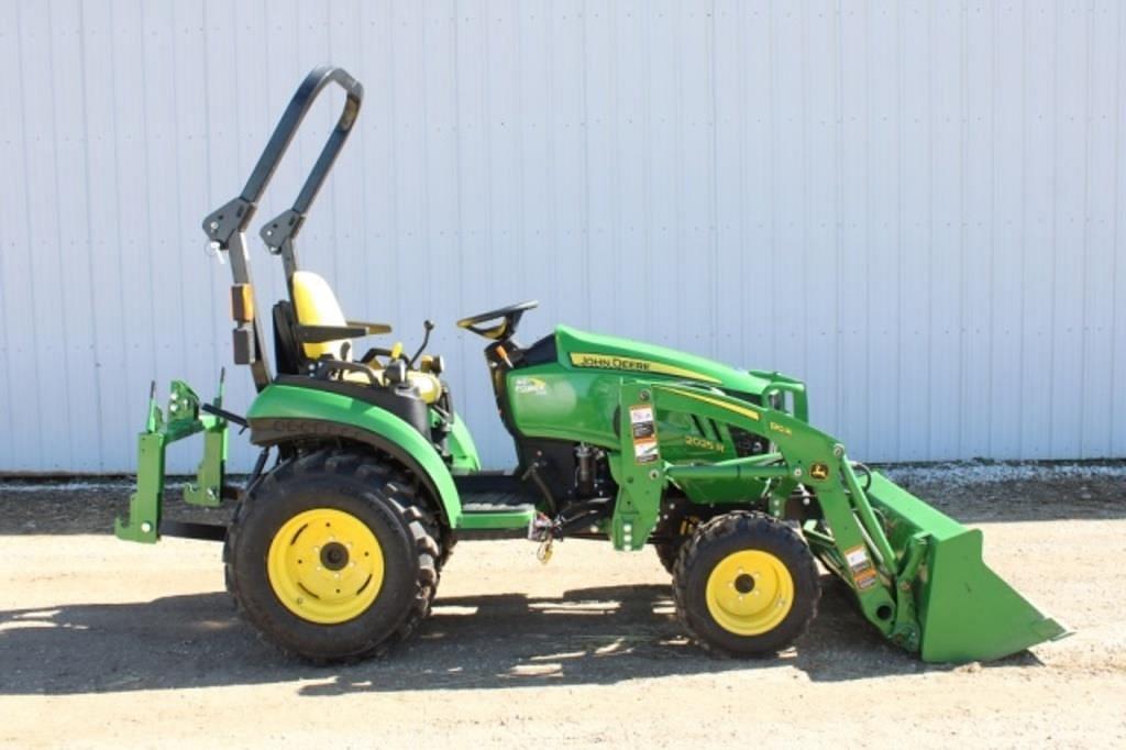 Image of John Deere 2025R Primary image