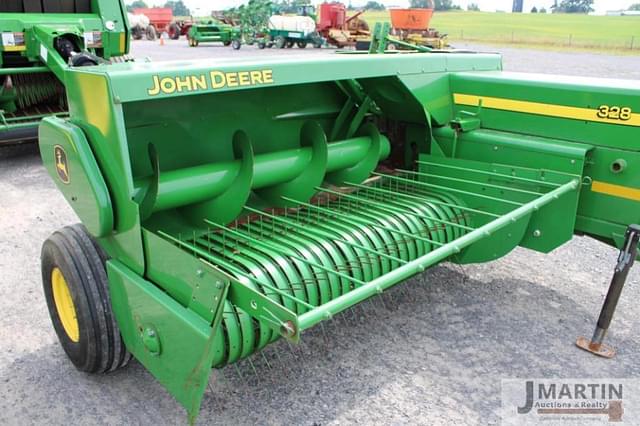 Image of John Deere 328 equipment image 4