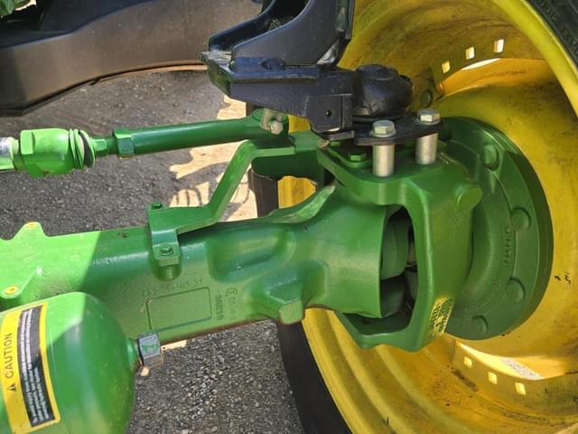 Image of John Deere 6175R equipment image 2