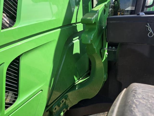 Image of John Deere 6175R equipment image 4