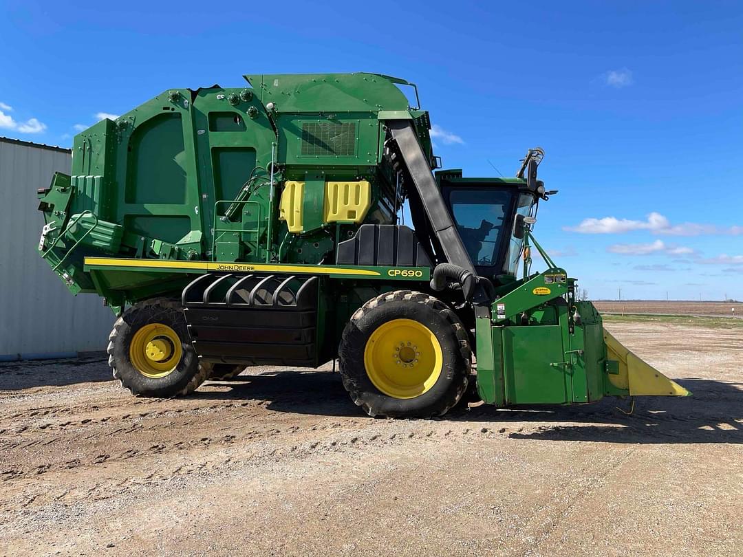 Image of John Deere CP690 Primary image