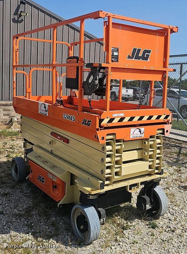 Image of JLG 3246ES equipment image 2