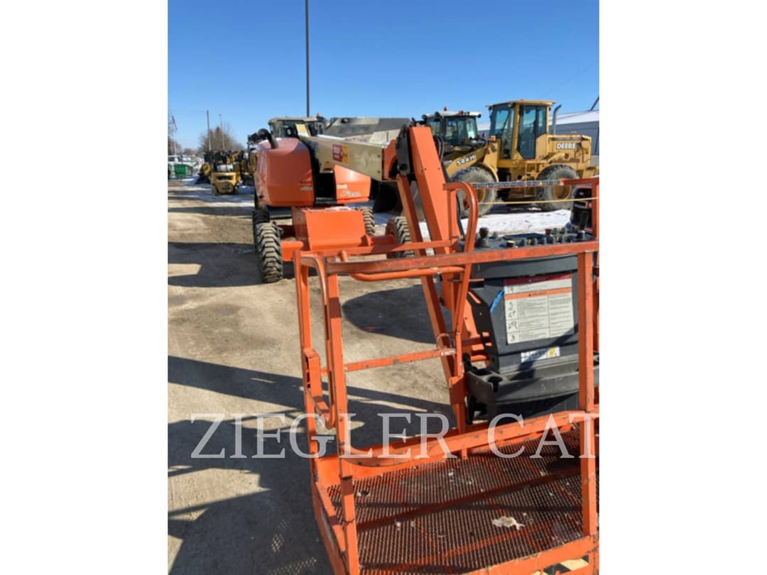 Image of JLG 460SJ Image 1