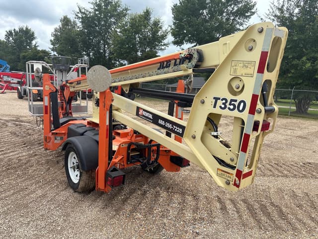 Image of JLG T350 equipment image 3