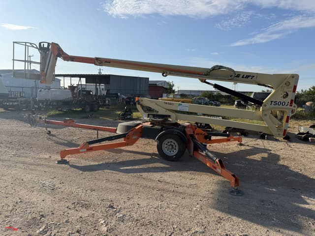 Image of JLG T500J equipment image 3