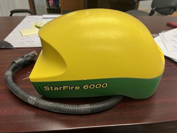 Image of John Deere StarFire 6000 Image 0