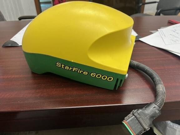 Image of John Deere StarFire 6000 Image 1