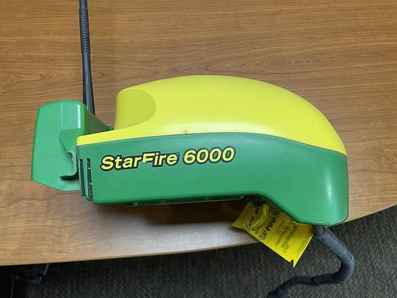 Image of John Deere StarFire 6000 equipment image 1