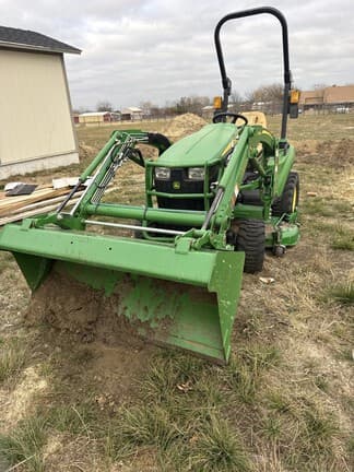 Image of John Deere 1023E equipment image 2