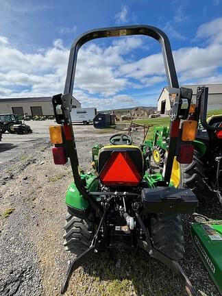 Image of John Deere 1023E equipment image 3