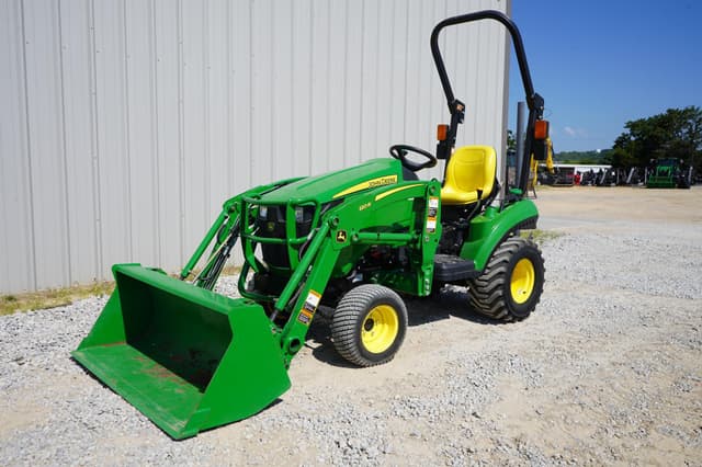 Image of John Deere 1023E equipment image 1