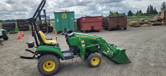 Image of John Deere 1023E equipment image 3