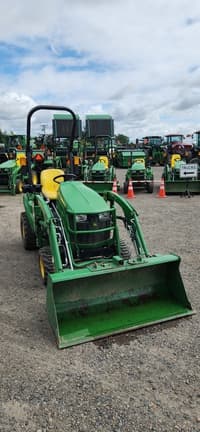 Image of John Deere 1023E equipment image 4