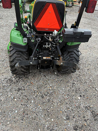 Image of John Deere 1023E equipment image 3