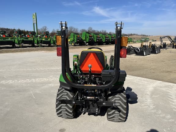 Image of John Deere 1023E equipment image 1