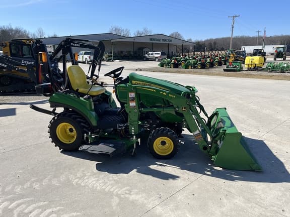 Image of John Deere 1023E equipment image 4