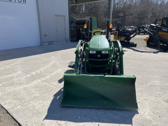 Image of John Deere 1023E equipment image 2