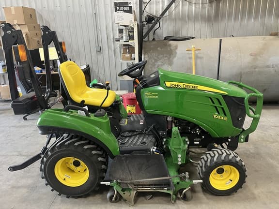 Image of John Deere 1023E equipment image 1
