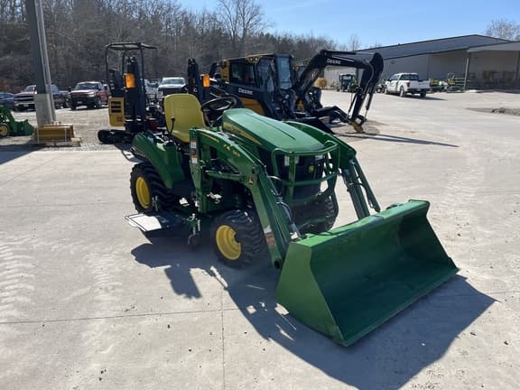 Image of John Deere 1023E equipment image 3