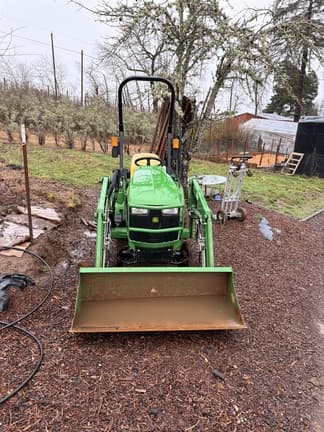Image of John Deere 1023E equipment image 3