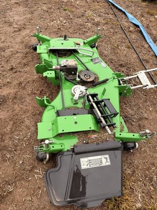Image of John Deere 1023E equipment image 4