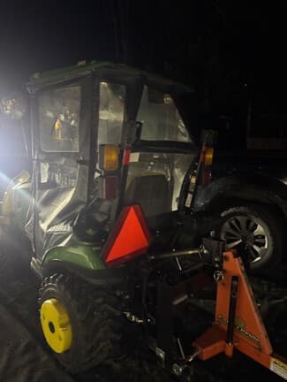 Image of John Deere 1023E equipment image 2