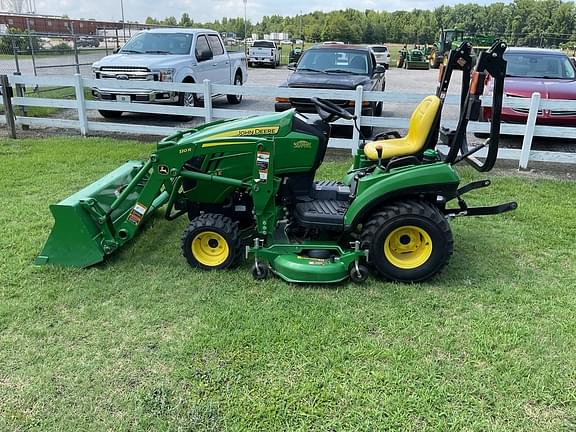 Image of John Deere 1023E equipment image 3