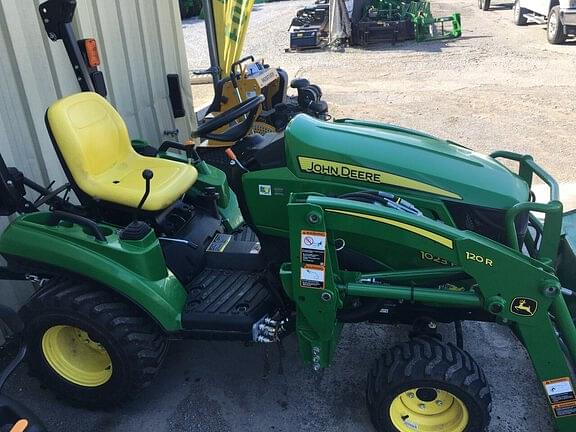 Image of John Deere 1023E equipment image 2