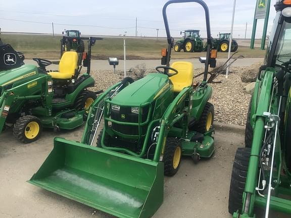 Image of John Deere 1023E equipment image 2