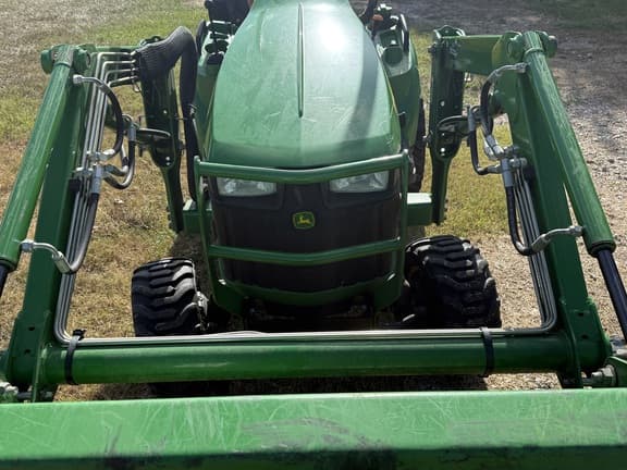Image of John Deere 1023E equipment image 3