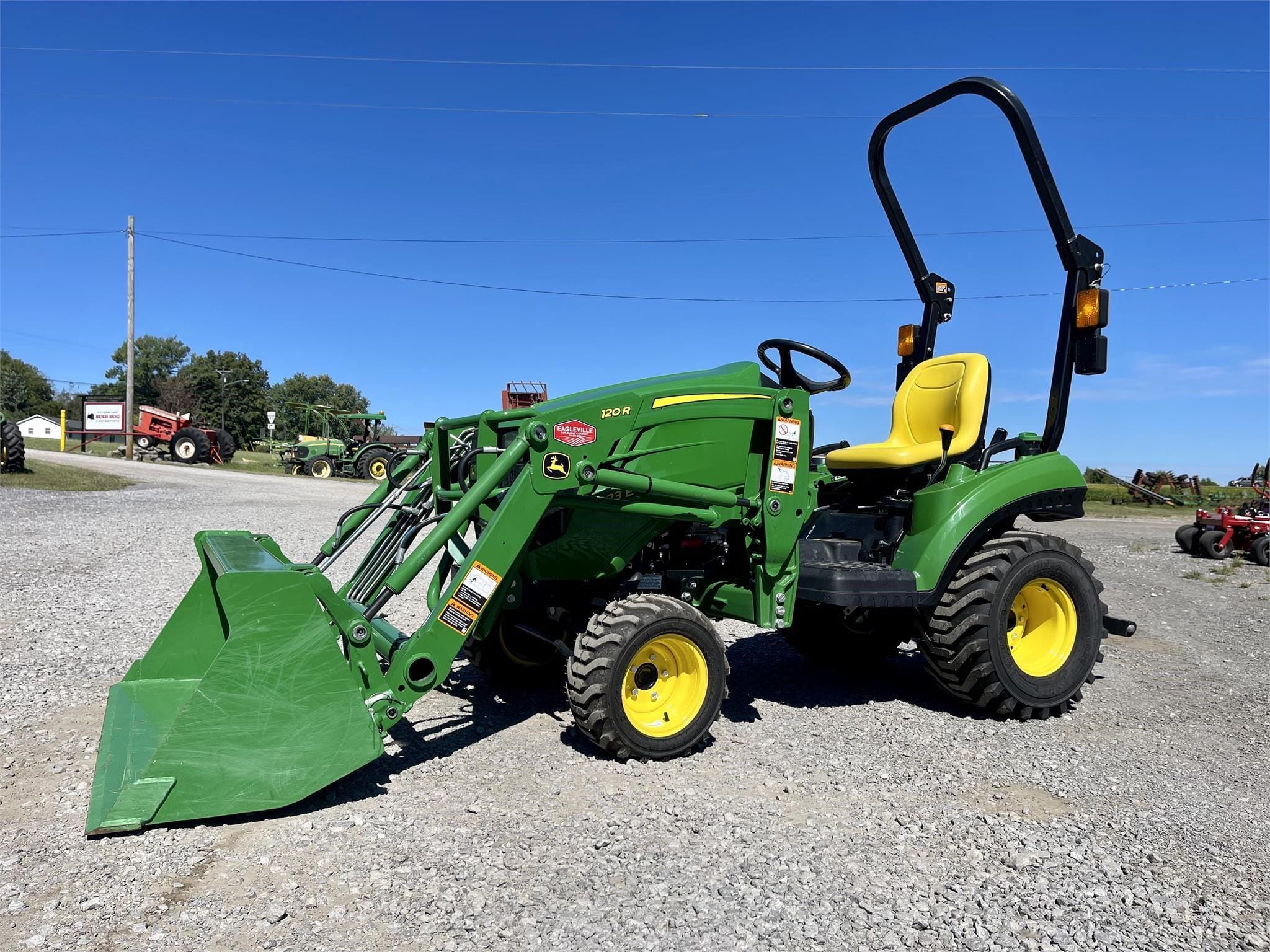 2020 John Deere 1023E Equipment Image0