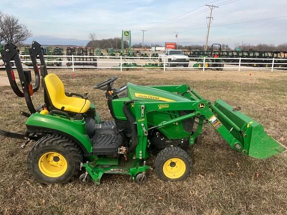 Image of John Deere 1023E equipment image 1