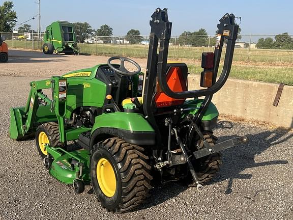 Image of John Deere 1023E equipment image 2