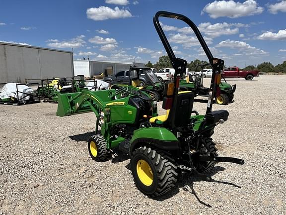 Image of John Deere 1023E equipment image 2