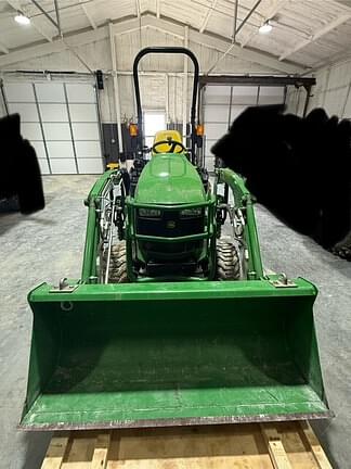 Image of John Deere 1025R equipment image 2