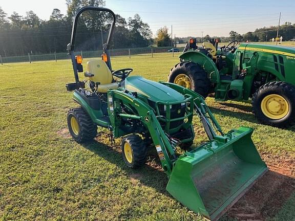 Image of John Deere 1025R equipment image 1