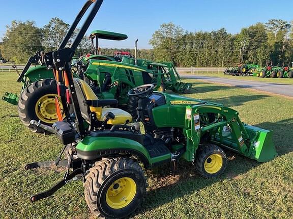 Image of John Deere 1025R equipment image 3