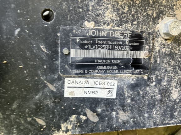 Image of John Deere 1025R equipment image 4