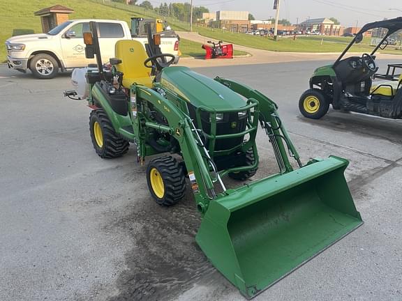 Image of John Deere 1025R equipment image 4