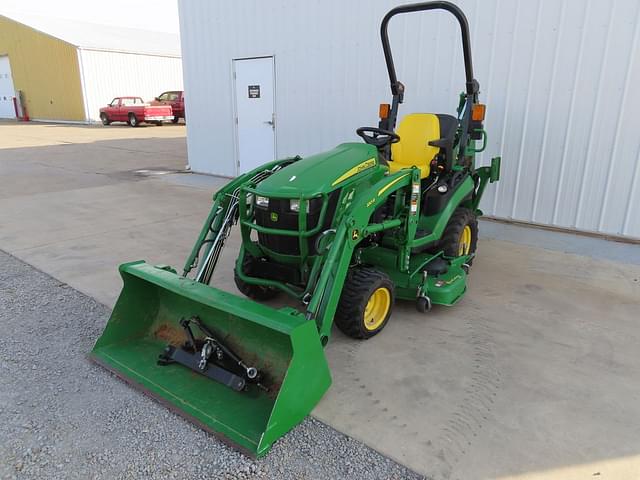 Image of John Deere 1025R equipment image 2