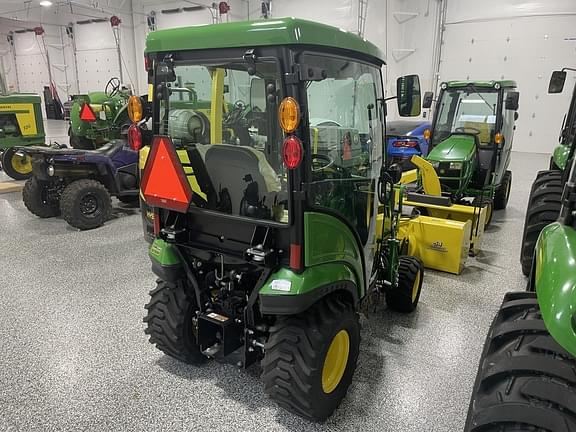 Image of John Deere 1025R equipment image 3