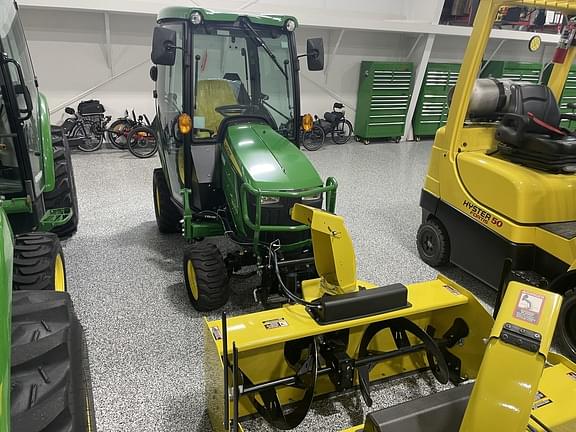 Image of John Deere 1025R equipment image 4