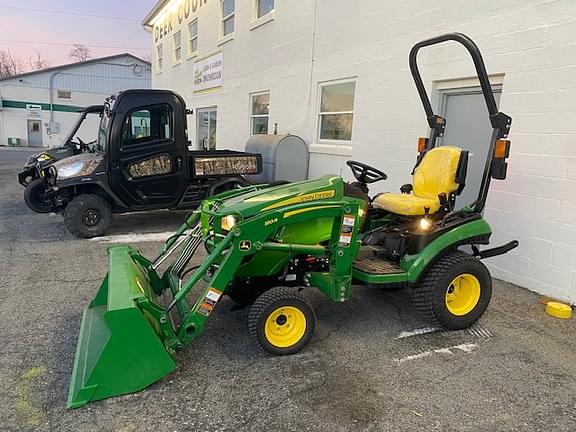 Image of John Deere 1025R equipment image 1