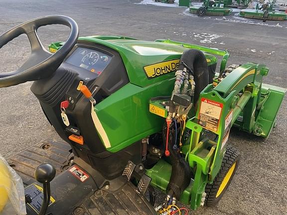 Image of John Deere 1025R equipment image 4