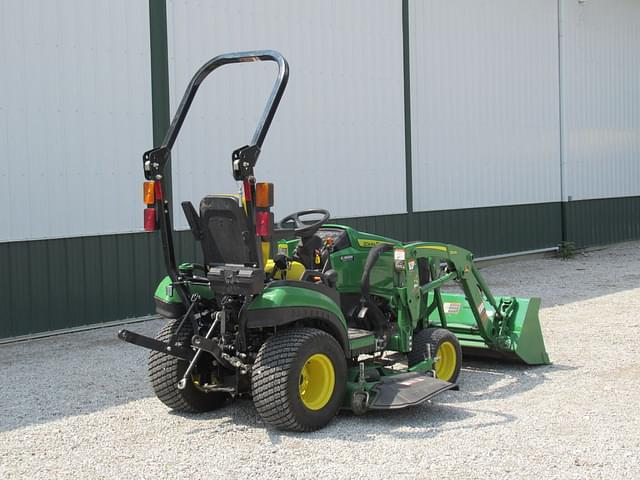 Image of John Deere 1025R equipment image 3