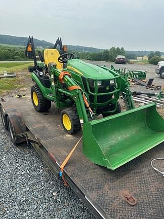 Image of John Deere 1025R equipment image 3