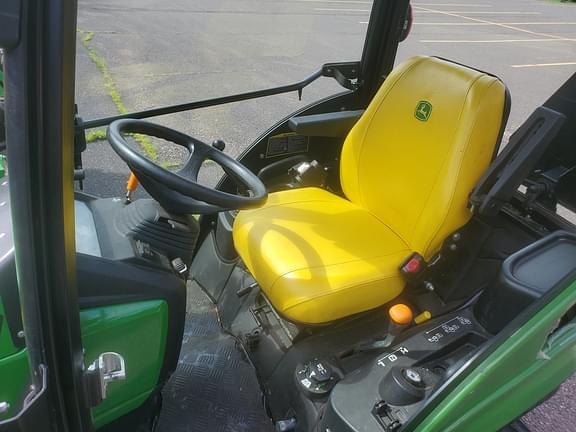 Image of John Deere 1025R equipment image 4