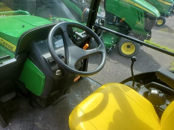 Image of John Deere 1025R equipment image 4