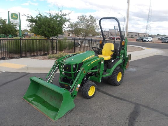 2020 John Deere 1025R Equipment Image0